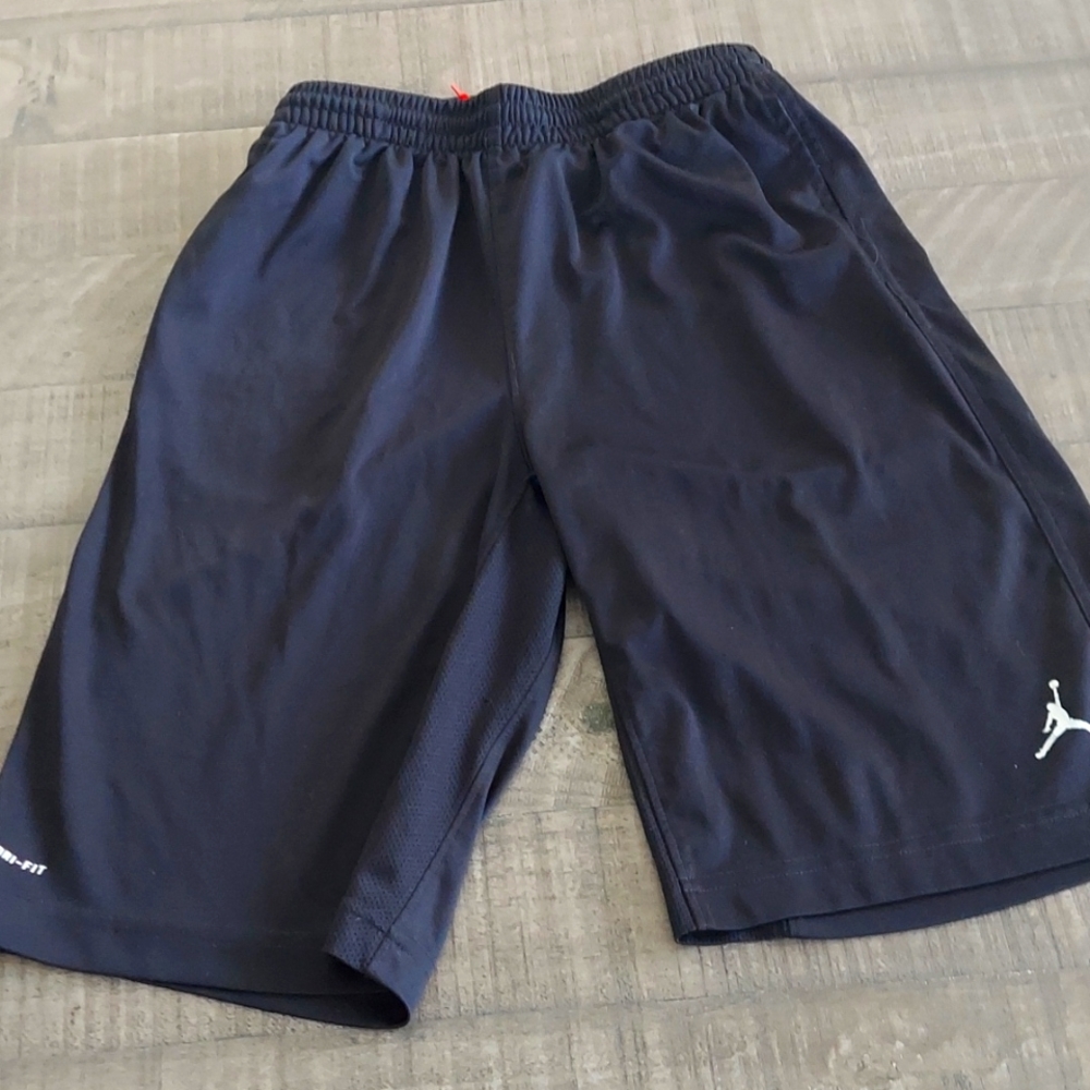 Basketball shorts